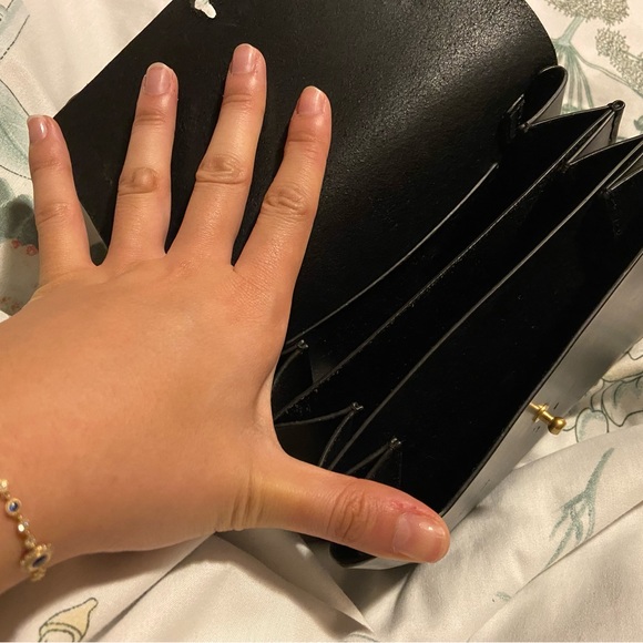 Aritzia (Auxiliary) black 100% cow leather crossbody bag - Picture 4 of 6